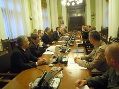 3 September 2012 Members of the Defence and Internal Affairs Committee speak with a delegation of the Ohio National Guard